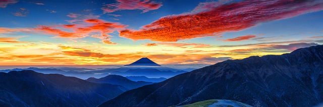 落日素材 - 富士山 /  火山 /  自然 /  日本 /  早晨的光芒 /  景观 /  日落 /  暮 /  山 /  蓝色风景 /  蓝色落日 /  蓝色山脉 /  蓝色的天早晨
