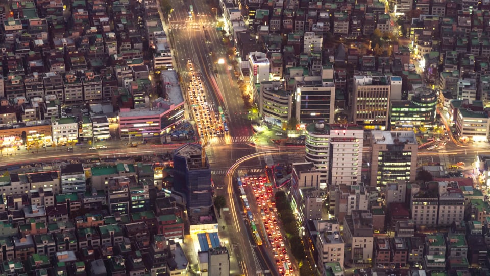 汽车素材 - 汉城 /  交通 /  汽车 /  城市 /  速度 /  灯 /  韩国 /  夜晚 /  户外的 /  街道 /  壁纸