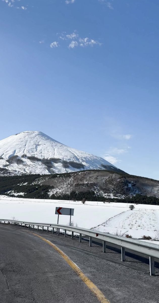 雪山素材 - 雪山 /  Betty